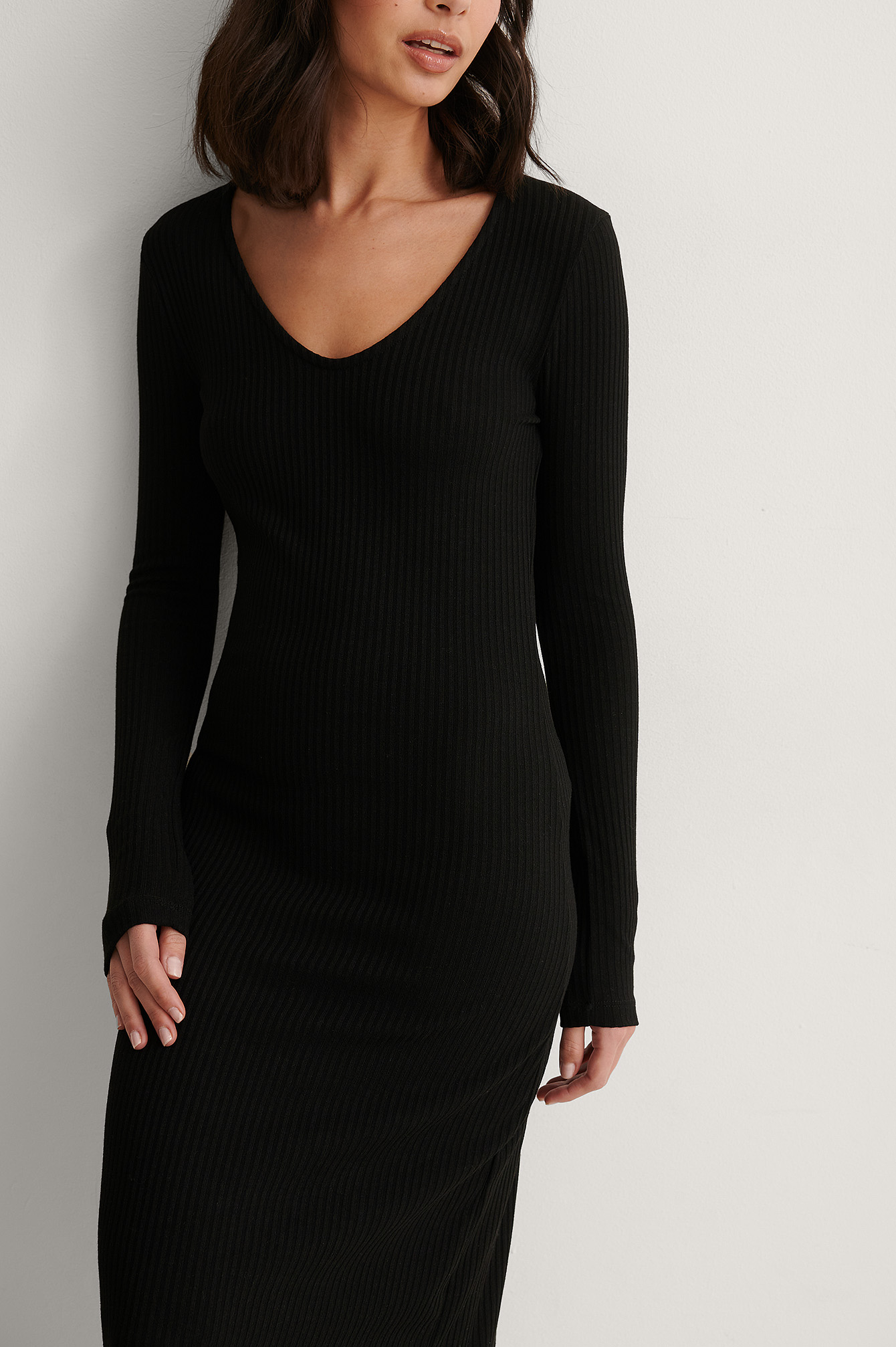 V-neck Ribbed Maxi Dress Black | na-kd.com